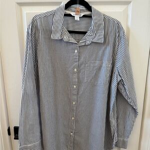 Old Navy Men's Navy Striped Button Down Shirt